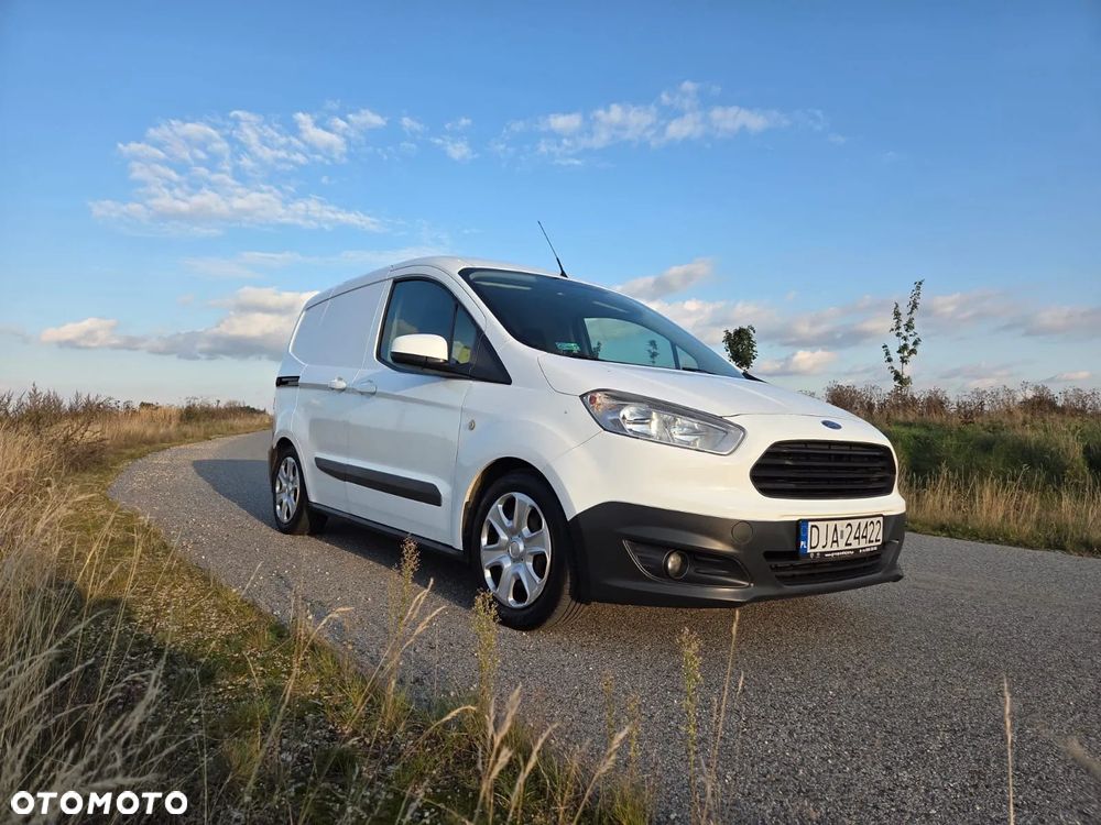 Ford Transit Courier - 1