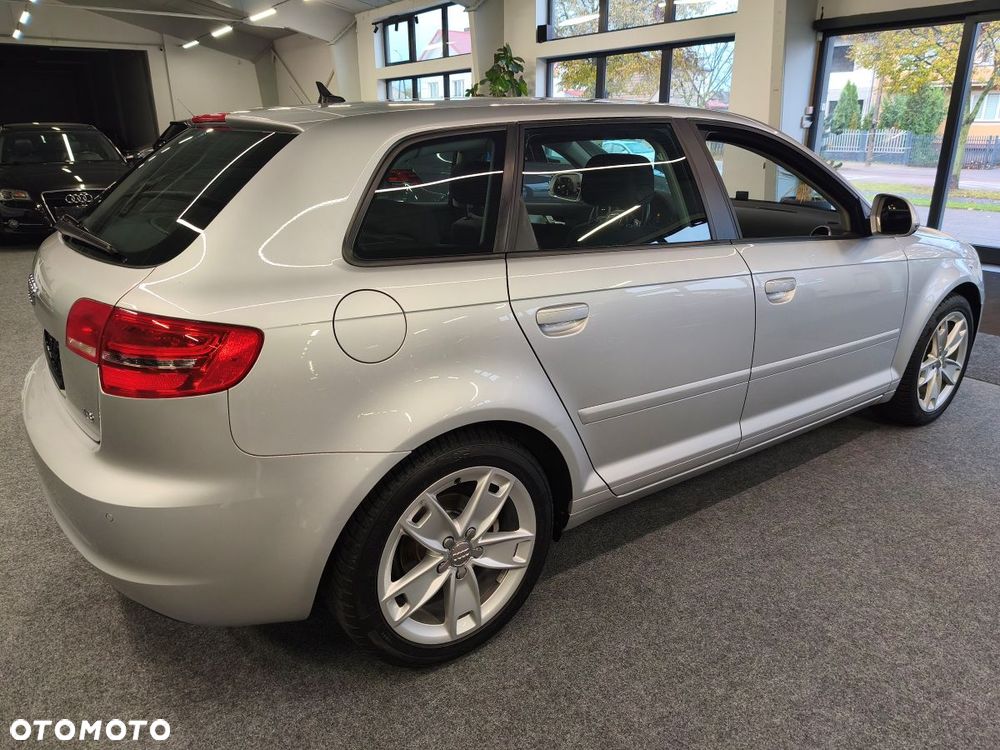 Audi A3 Sportback 1.6 Attraction - 4