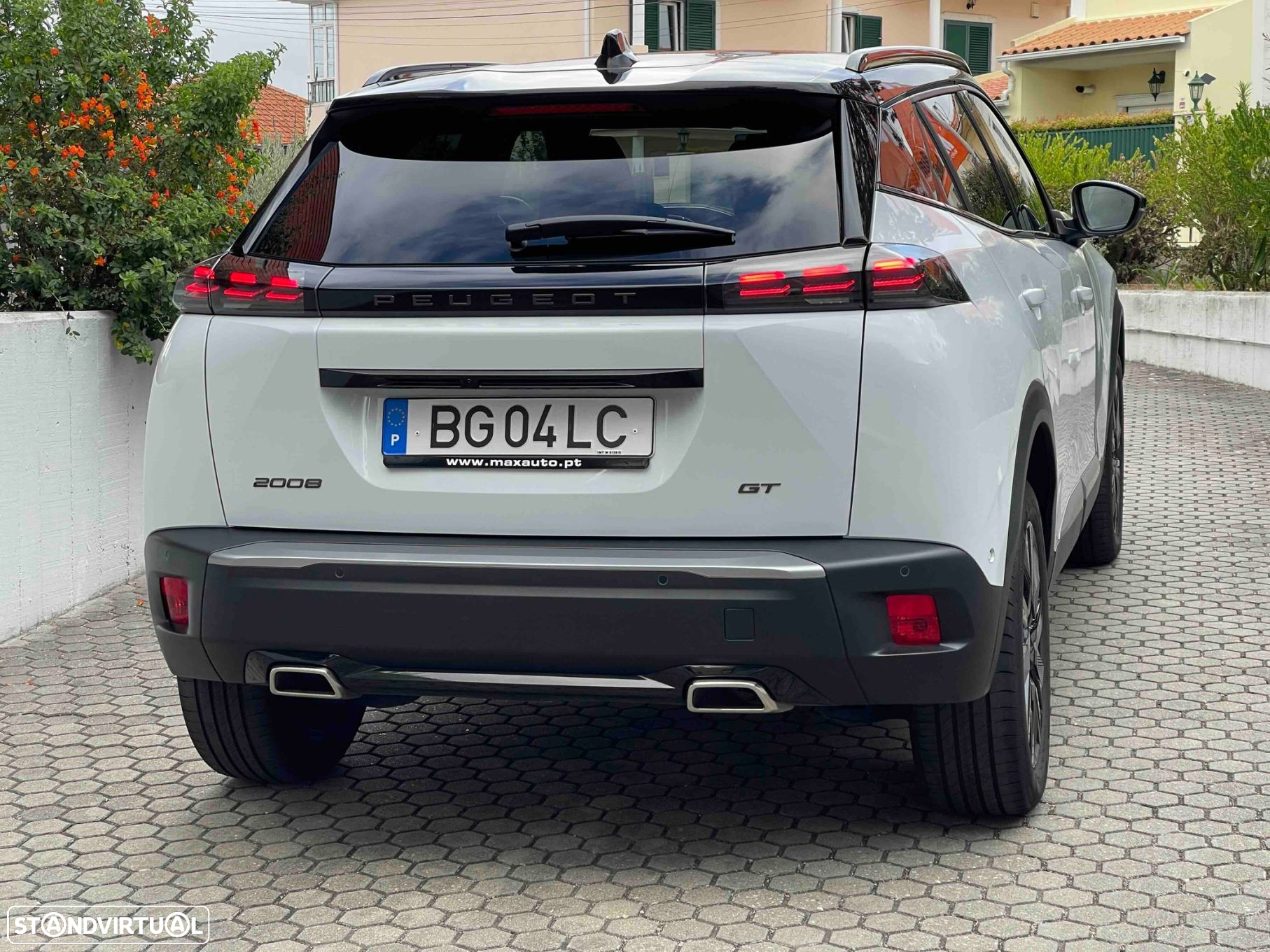 Peugeot 2008 1.2 PureTech GT EAT8 - 22