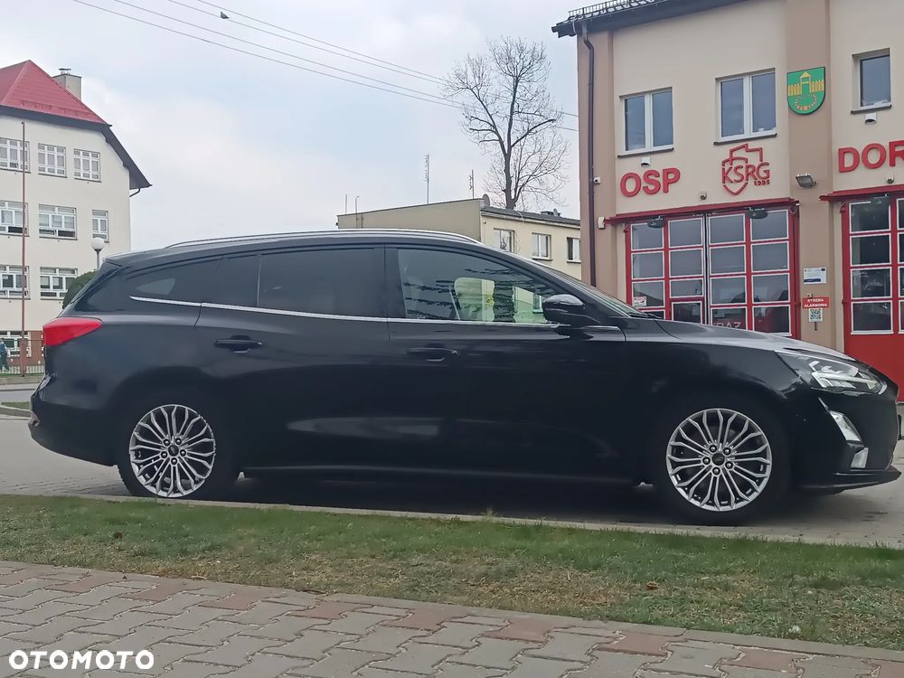 Ford Focus 1.5 EcoBlue Start-Stopp-System TITANIUM - 6