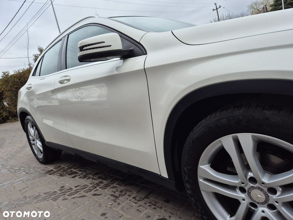 Mercedes-Benz GLA 200 Urban - 22