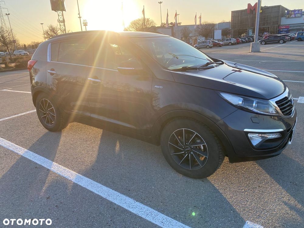 Kia Sportage 2.0 CRDI XL - 3