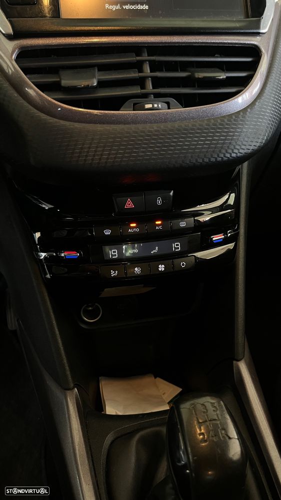 Peugeot 2008 1.4 HDi Allure - 21