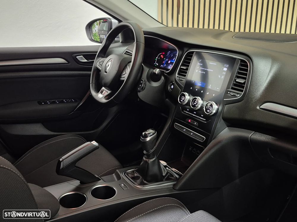 Renault Mégane Sport Tourer BLUE dCi 115 LIMITED - 21