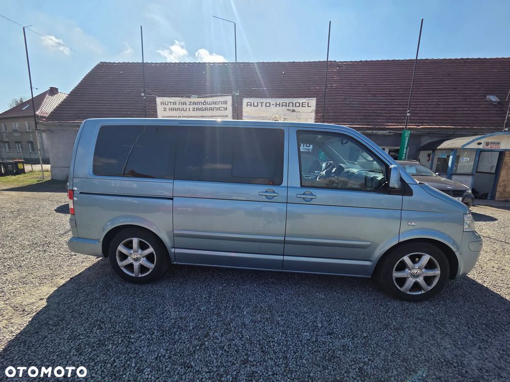 Volkswagen Multivan - 2