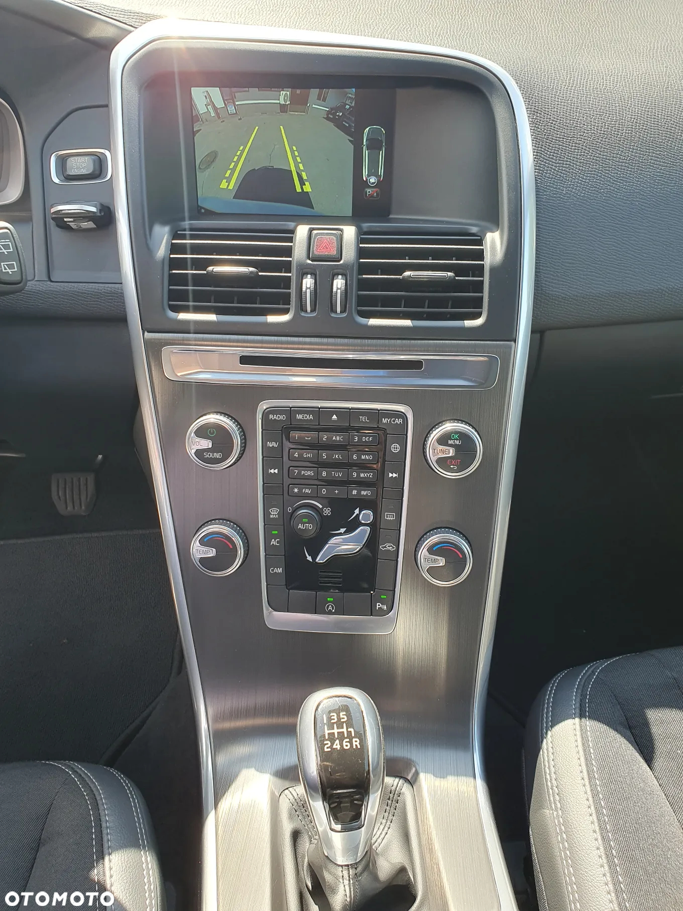 Volvo XC 60 D4 Momentum Pro - 19