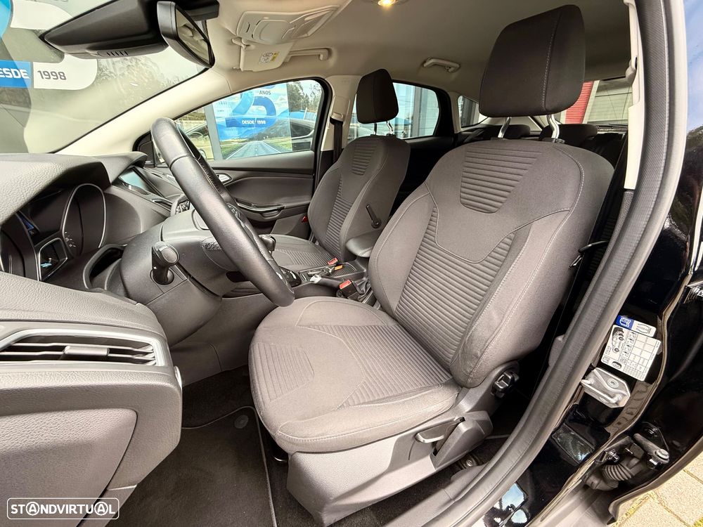 Ford Focus 1.0 EcoBoost S&S TITANIUM - 11