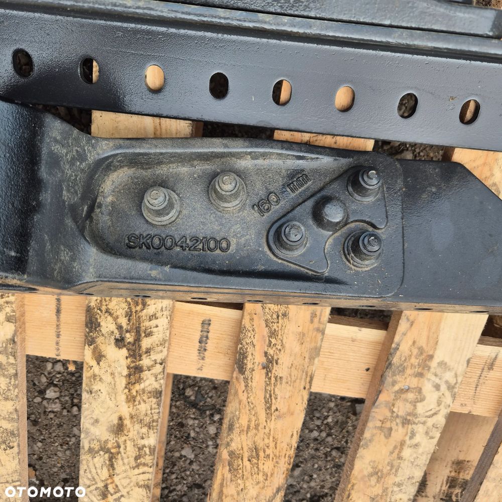 Volvo łapy siodła 160 mm Jost *NOWE* - 3