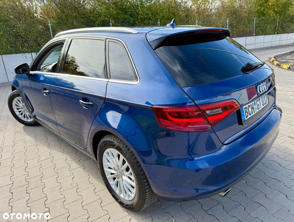 Audi A3 Sportback 1.6 TDI (clean diesel) Attraction - 2