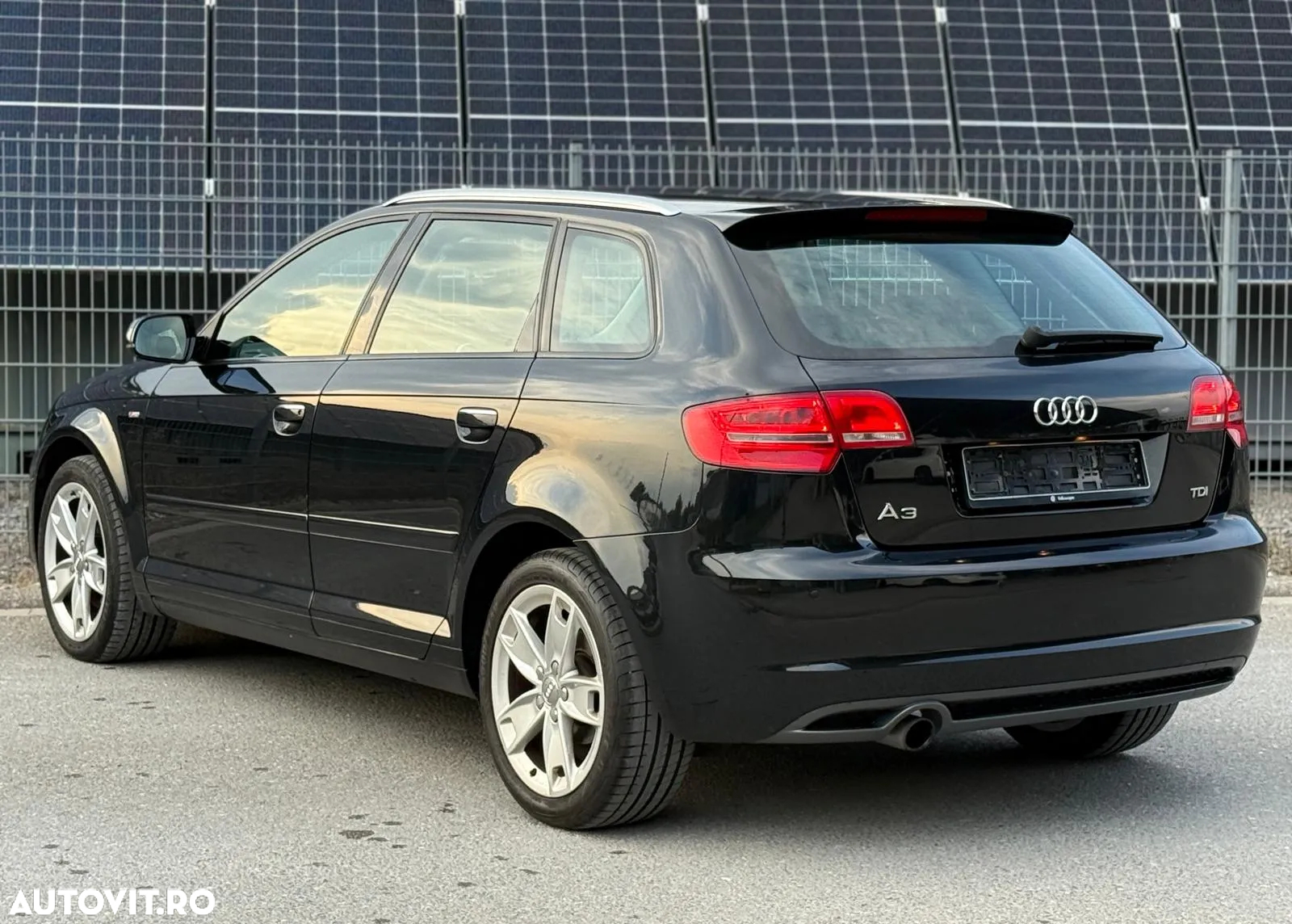 Audi A3 2.0 TDI Sportback DPF S line Sportpaket - 4