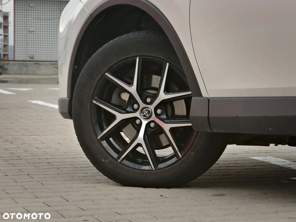Toyota RAV4 Hybrid Prestige 4x4 - 15