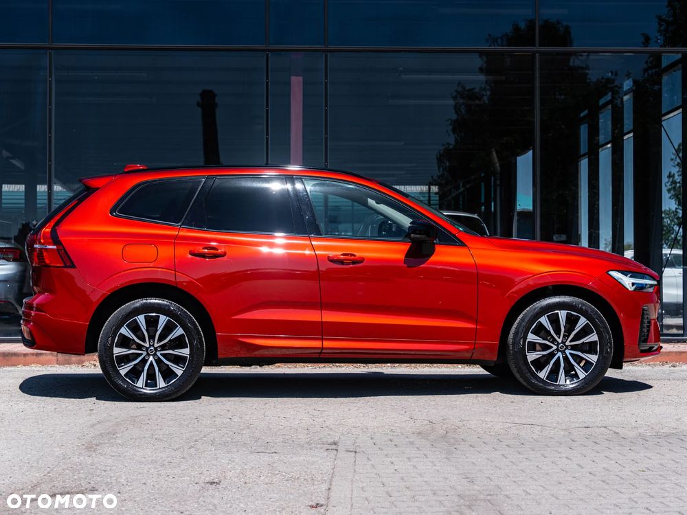Volvo XC 60 B4 D Plus Dark - 16
