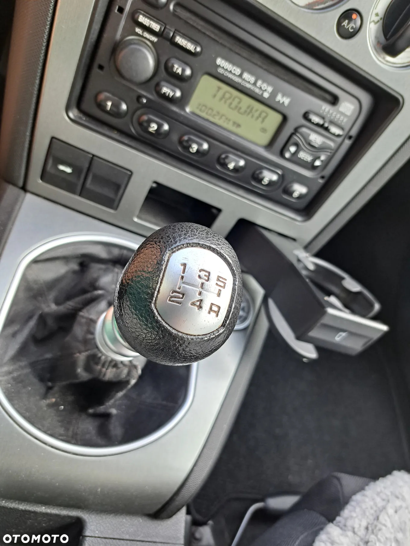 Ford Mondeo - 23