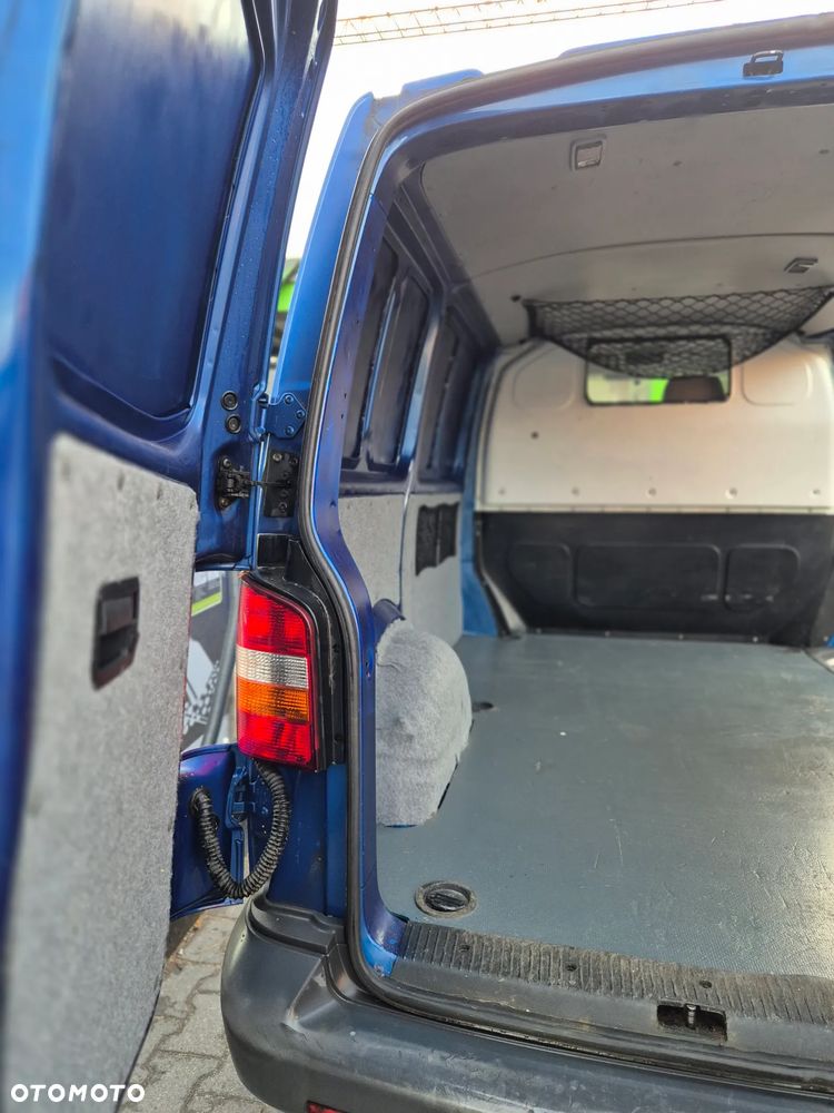 Volkswagen Transporter - 32