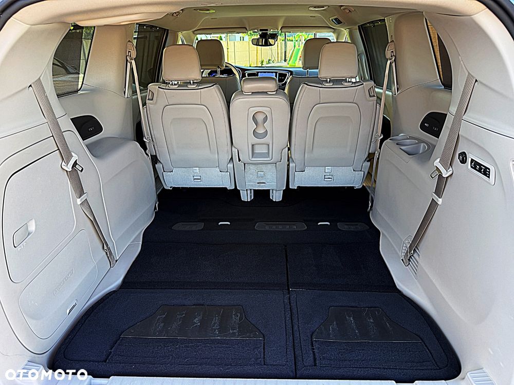 Chrysler Pacifica - 24