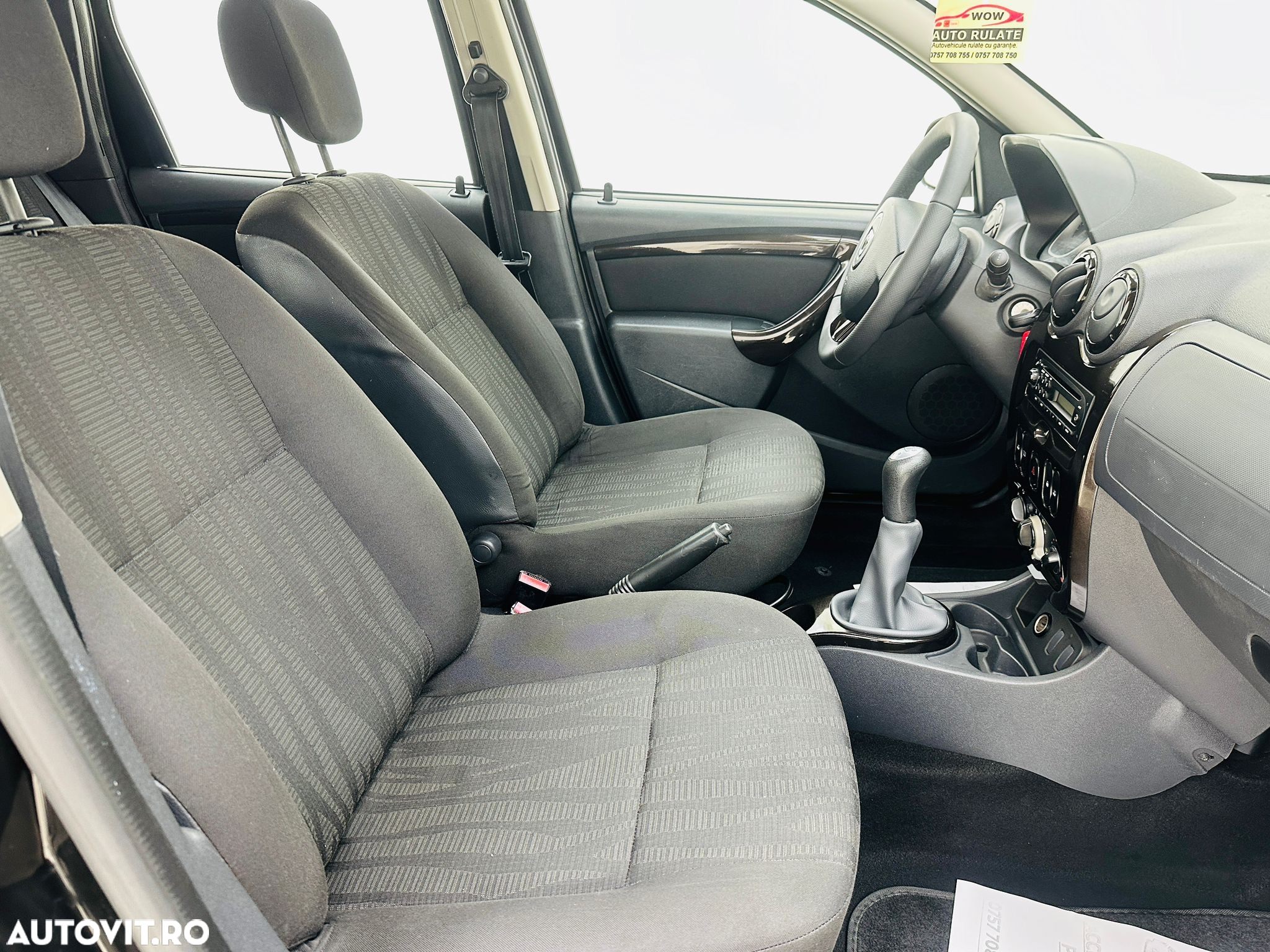 Dacia Duster 1.6 4x2 Laureate - 11