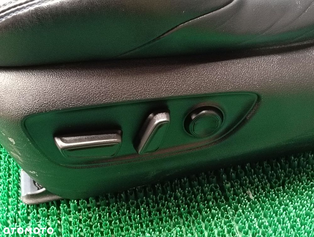 TOYOTA RAV4 od 2019r Fotele Kanapy Boczki - 6