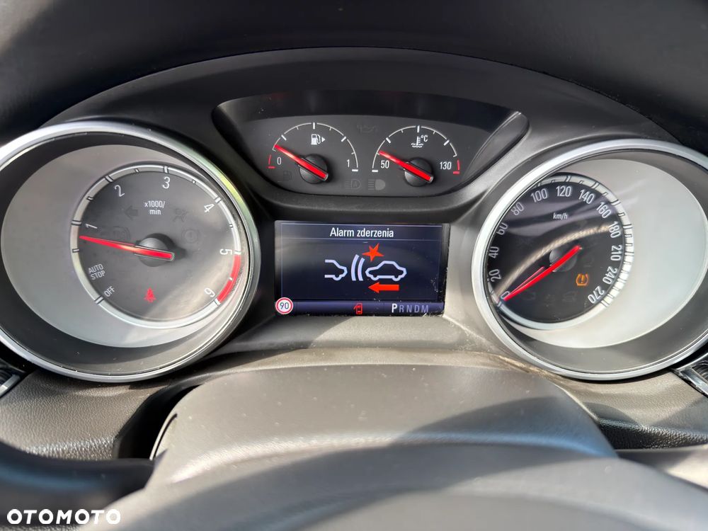 Opel Insignia - 30