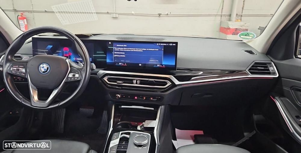 BMW 330 e xDrive Aut. - 5