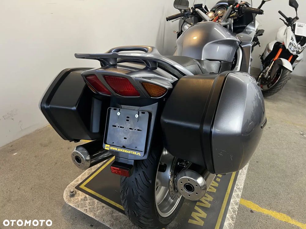 Yamaha FJR - 7