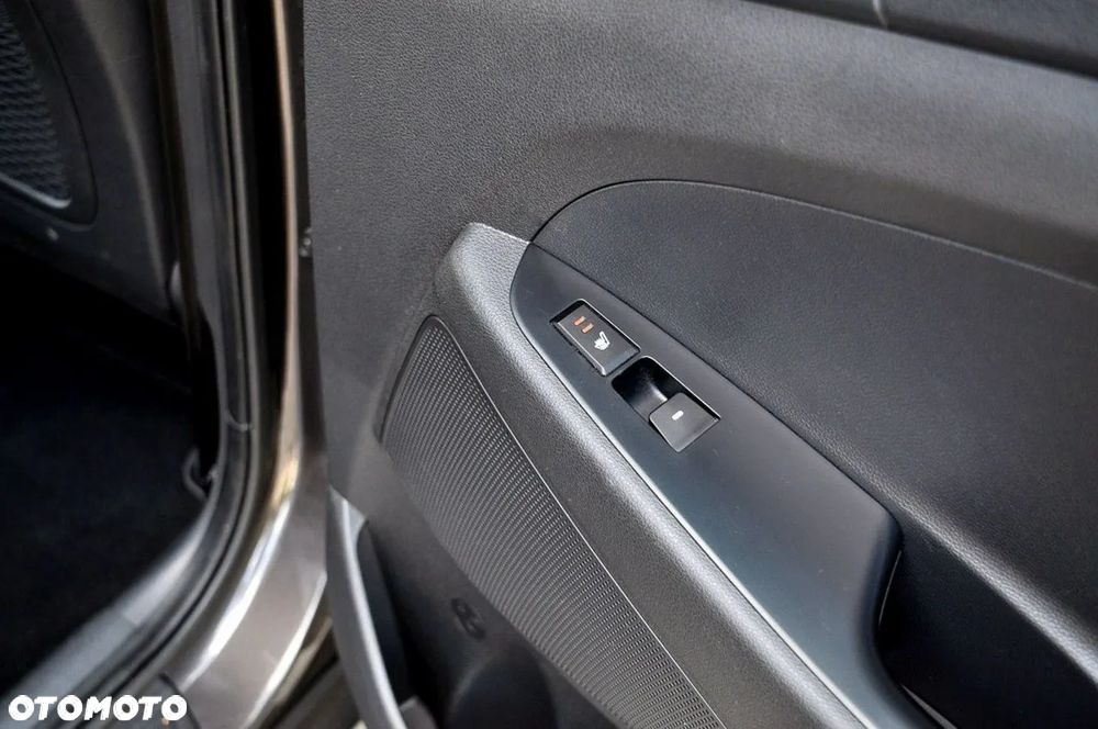 Hyundai Tucson blue 1.7 CRDi 2WD Trend - 12