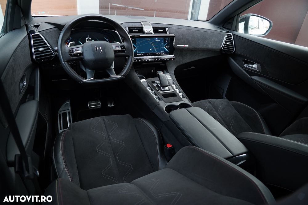 Citroën DS7 Crossback 4x4 PERFORMANCE LINE + - 12