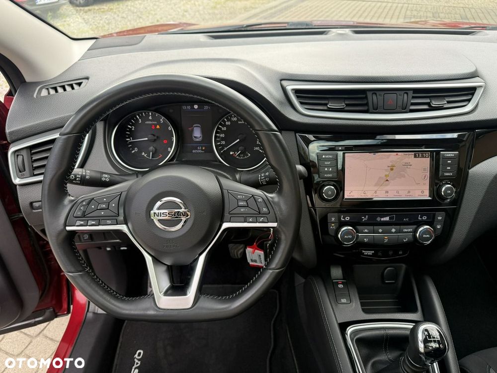 Nissan Qashqai 1.3 DIG-T N-WAY - 17