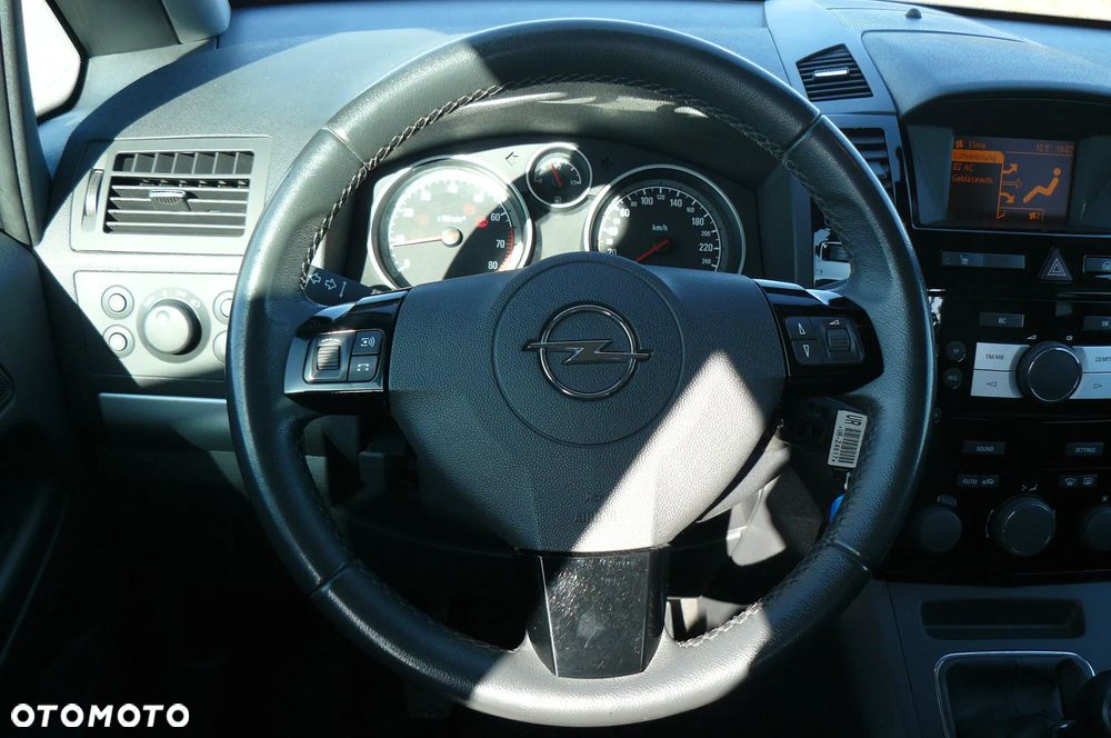 Opel Zafira - 31