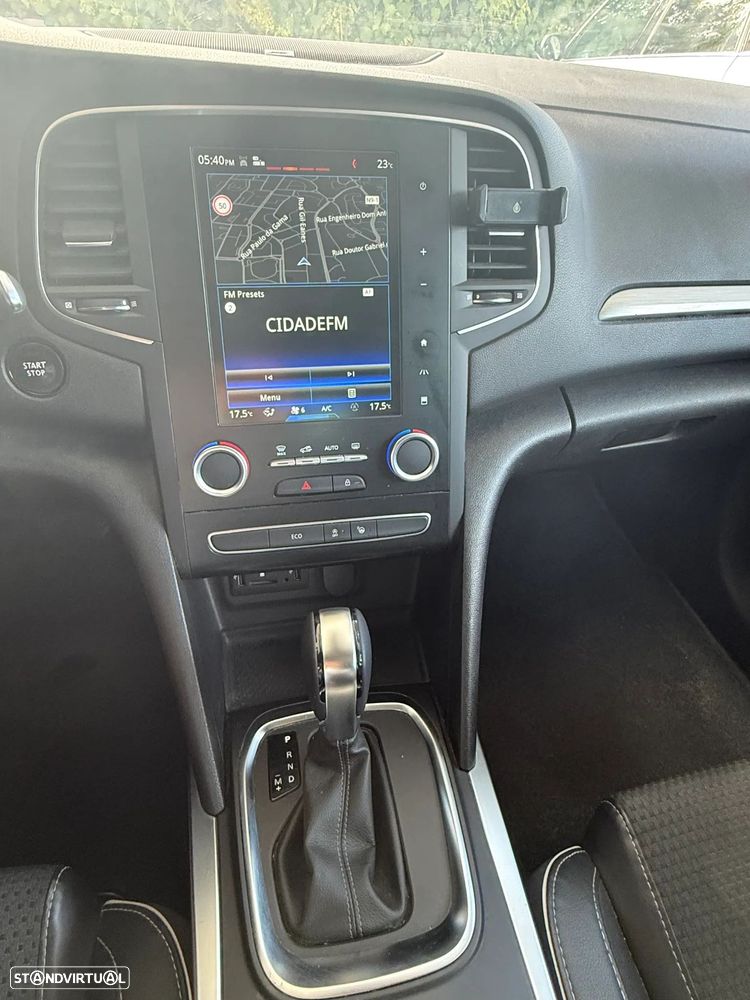 Renault Mégane Sport Tourer dCi 110 FAP EDC Bose Edition - 9