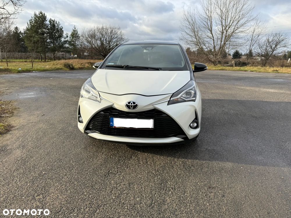Toyota Yaris 1.5 Premium CVT - 3
