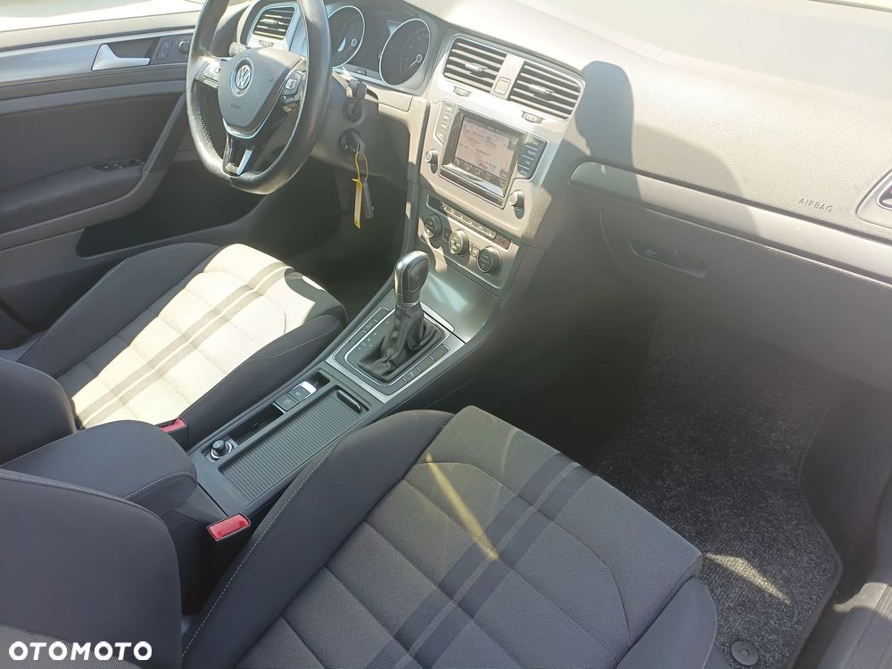 Volkswagen Golf 1.6 TDI SCR DSG Comfortline - 8