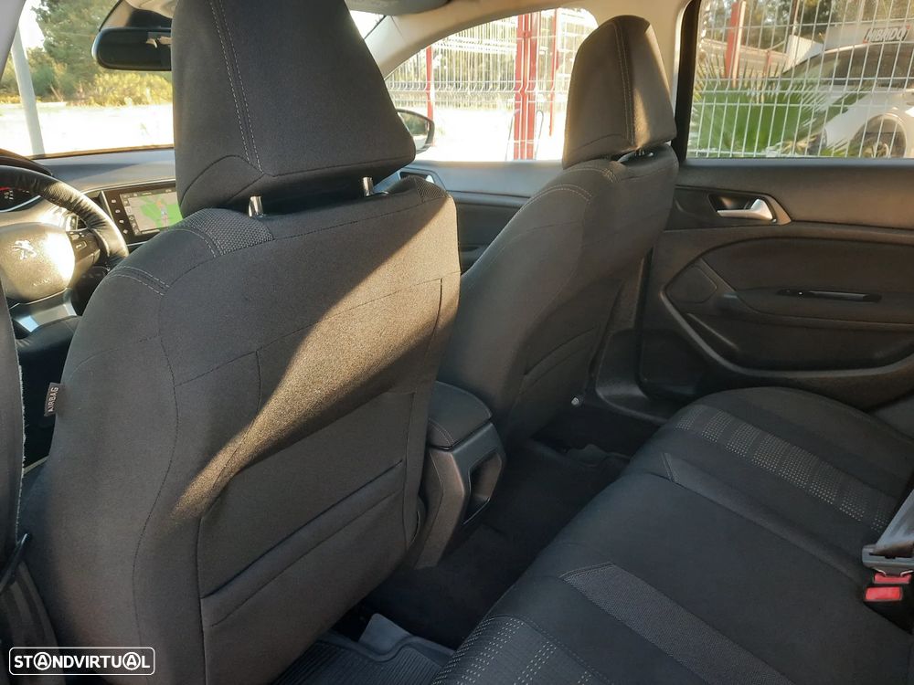 Peugeot 308 SW 1.6 BlueHDi Allure - 23