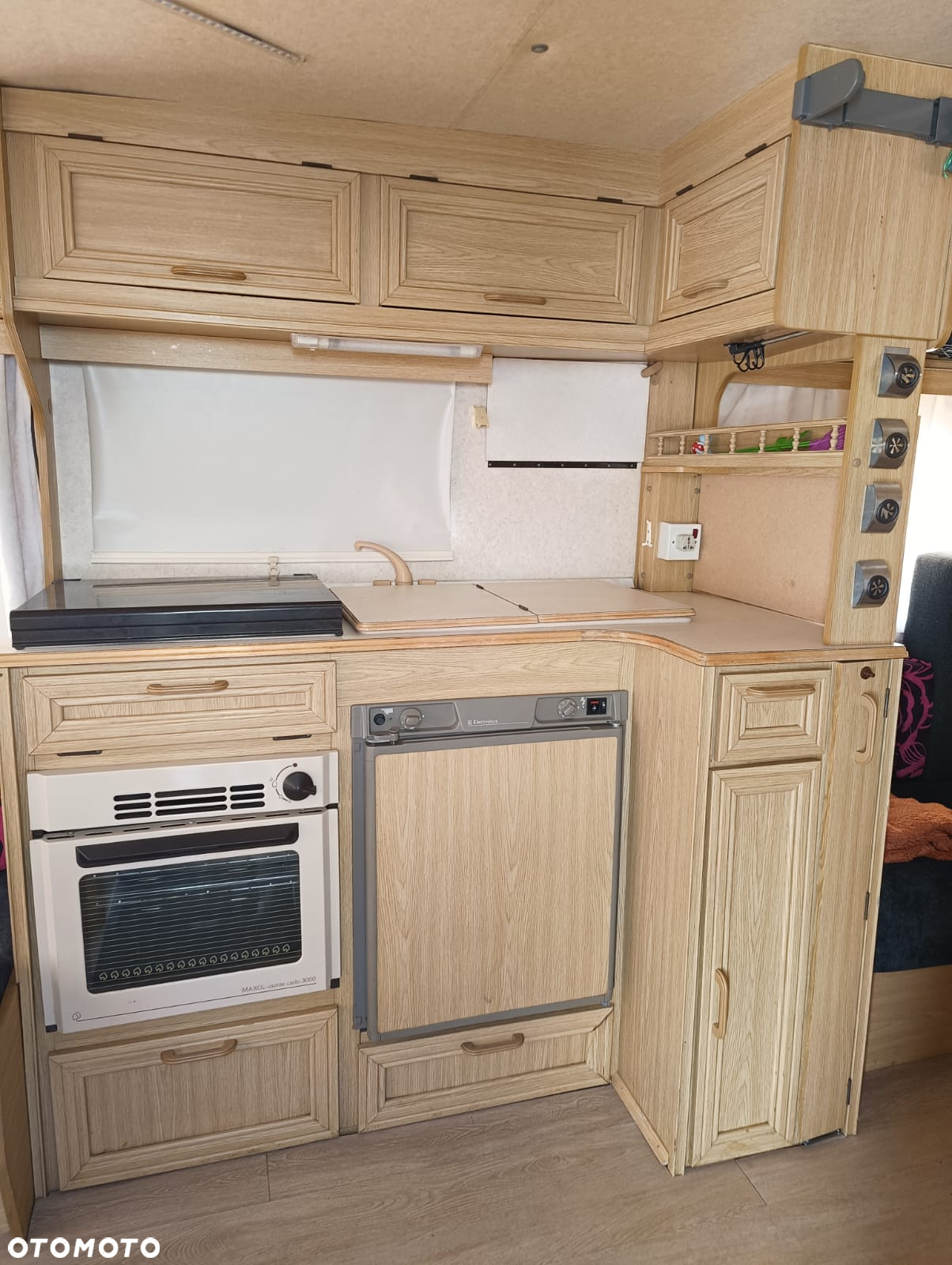 Elddis Crown - 13