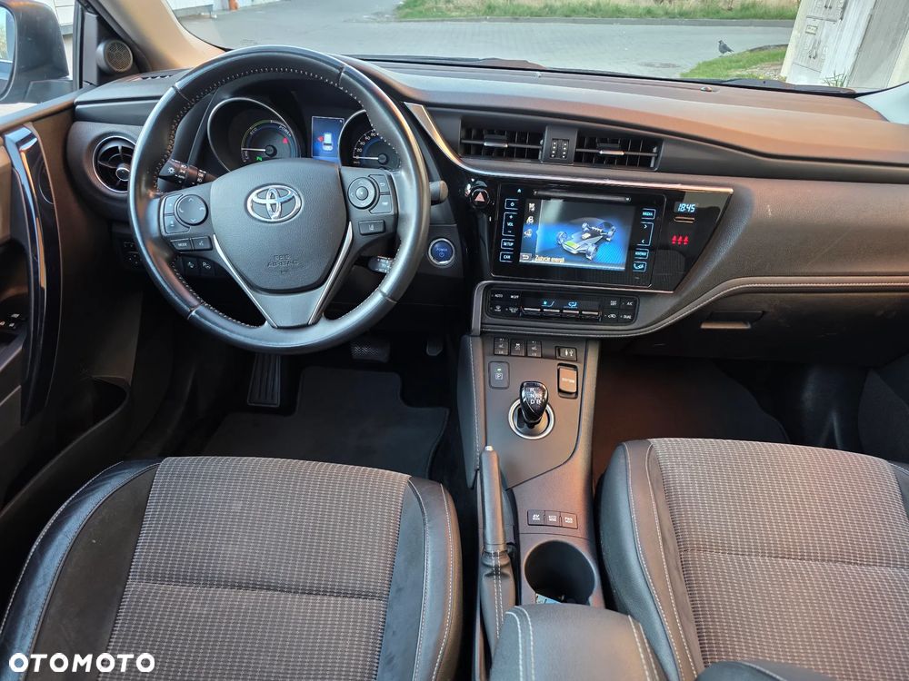 Toyota Auris - 23