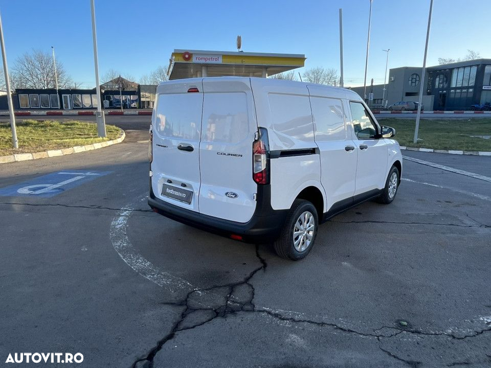 Ford Transit Courier - 5