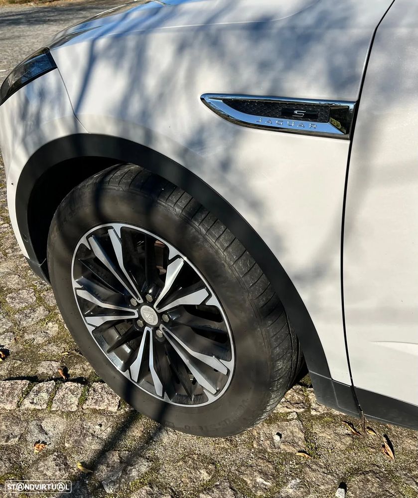 Jaguar E-Pace - 9