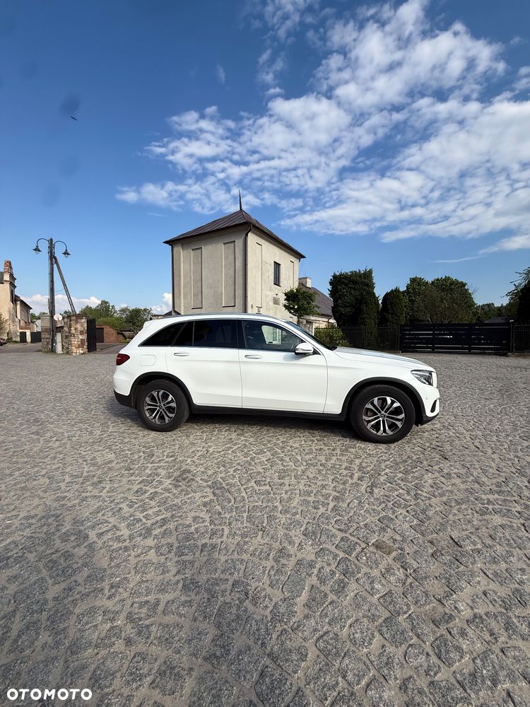 Mercedes-Benz GLC - 11