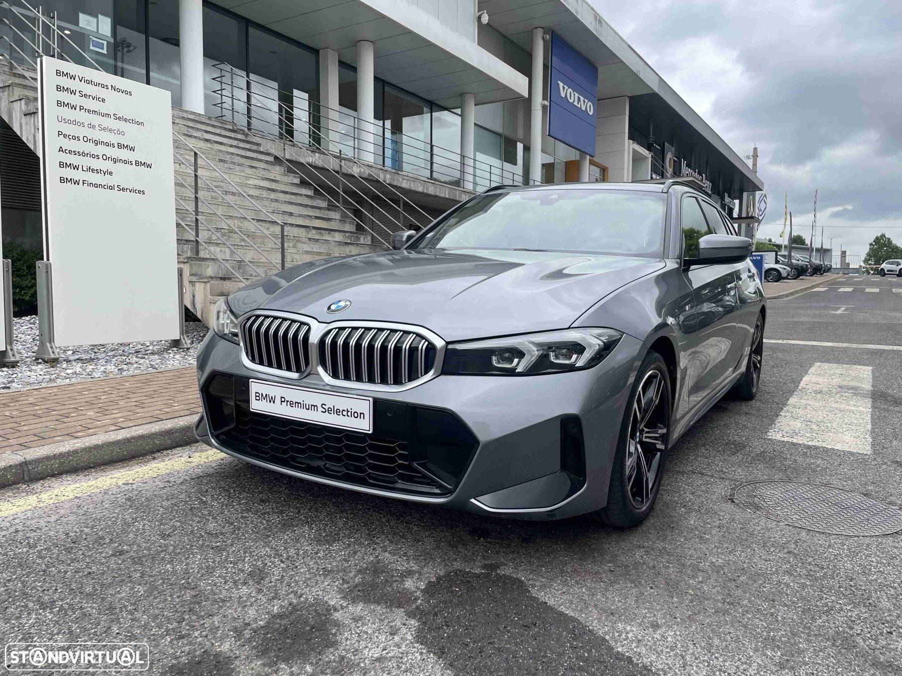 BMW 320 d Touring Pack Desportivo M Auto - 1