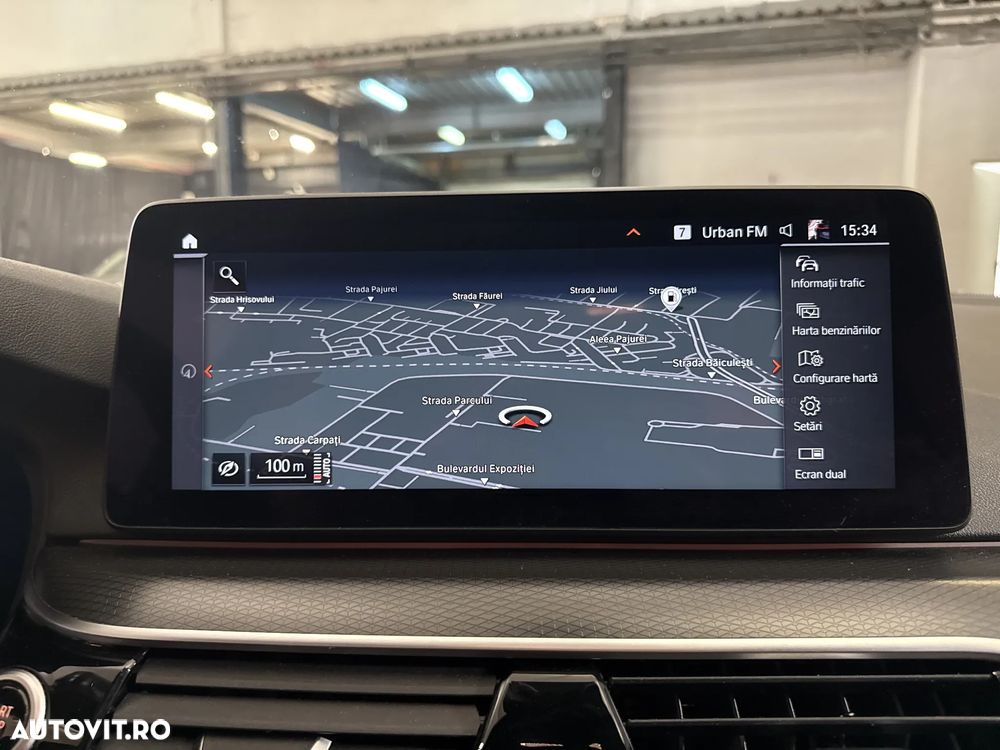 BMW Seria 5 520i AT MHEV - 24