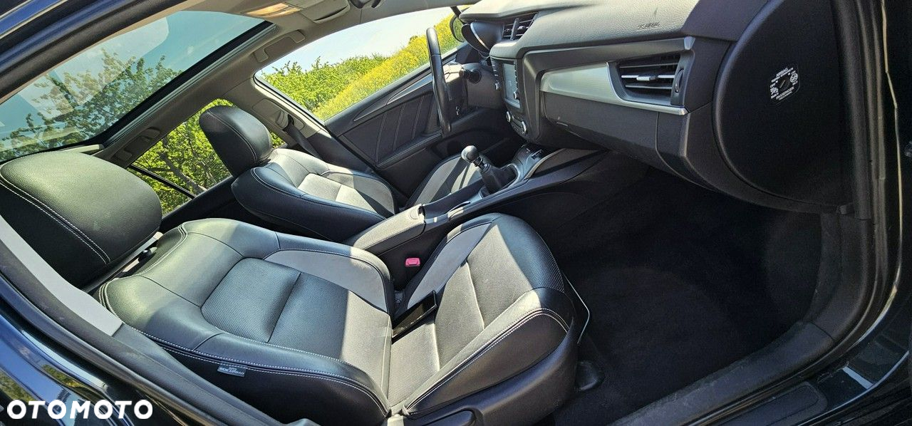 Toyota Avensis - 24