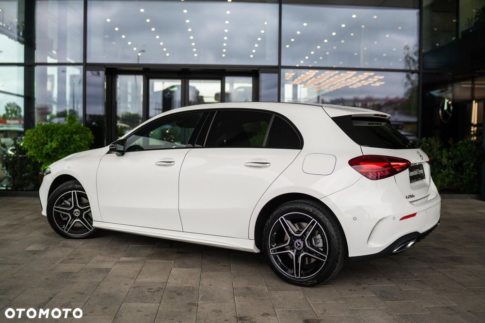 Mercedes-Benz Klasa A 250 e PHEV AMG Line 8G-DCT - 6