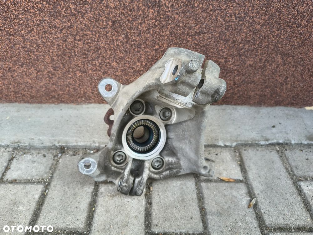 zwrotnica przednia przód prawa bmw 2 u06 - 2