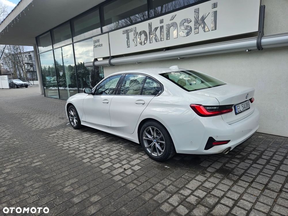 BMW Seria 3 318i Sport Line - 2