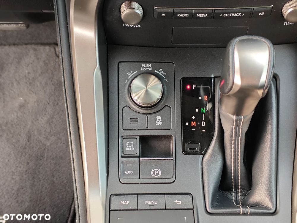 Lexus NX 300 F Impression AWD - 22