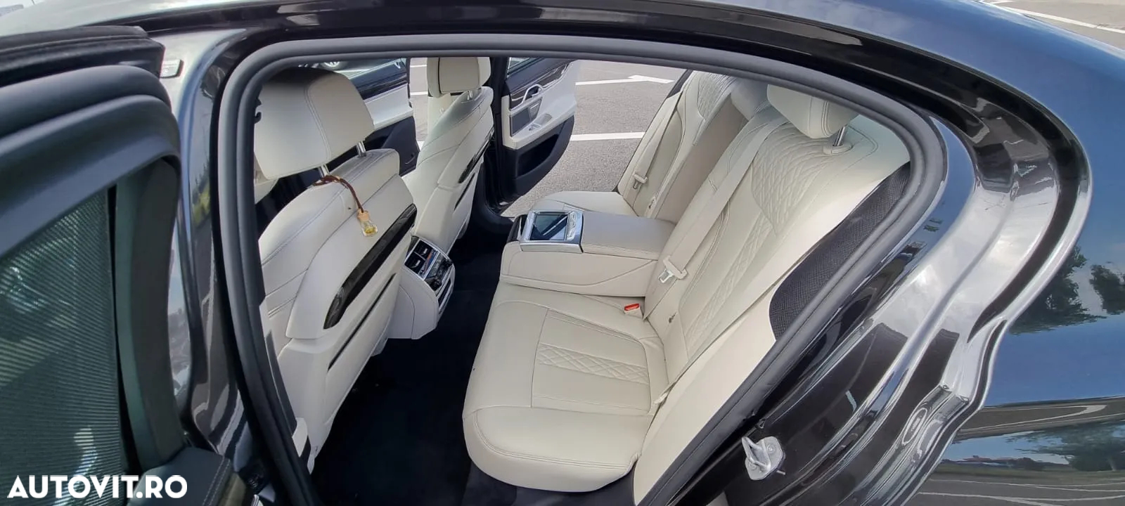 BMW Seria 7 - 11