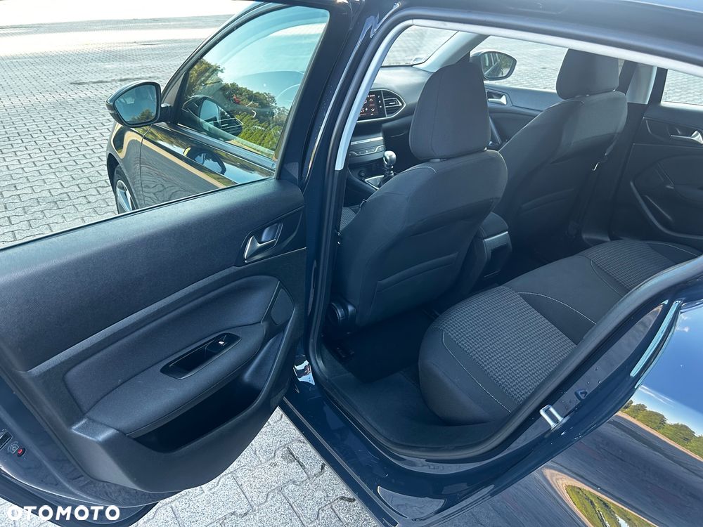 Peugeot 308 - 25
