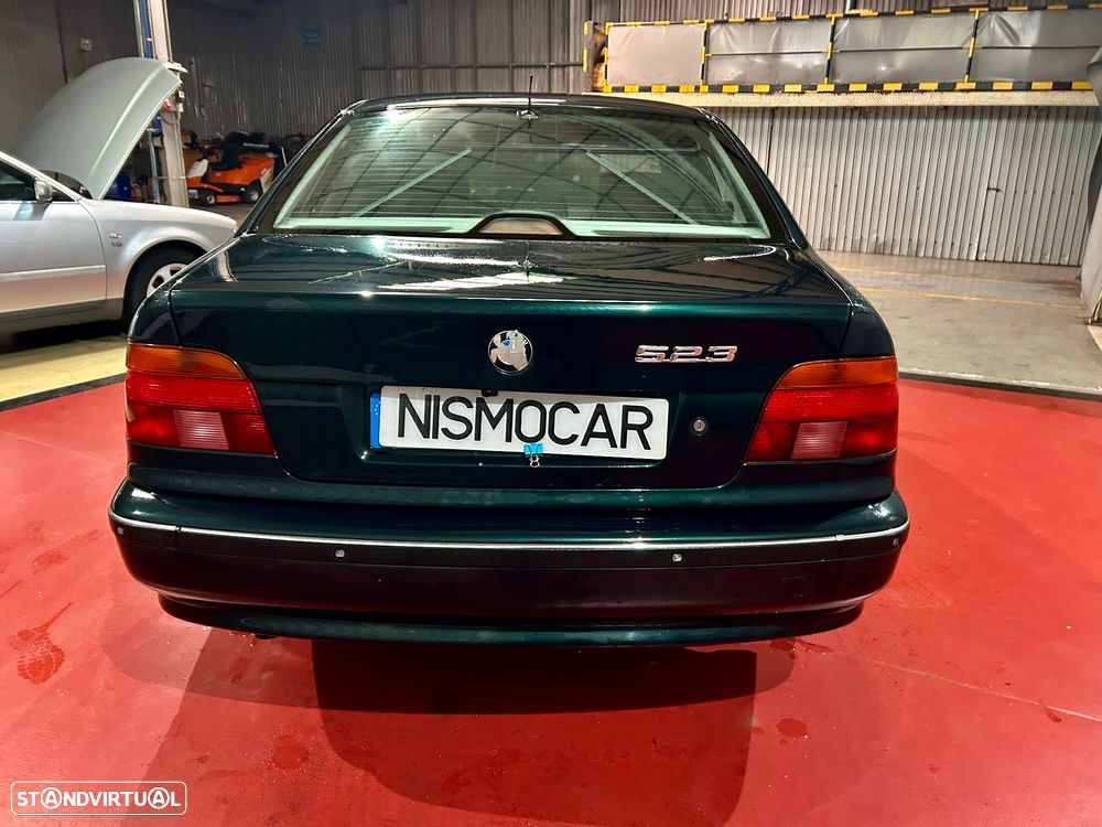 BMW 523 iA - 5