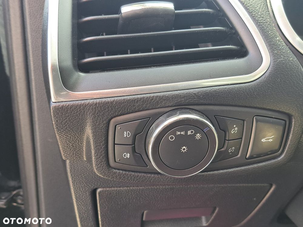 Ford Galaxy - 12