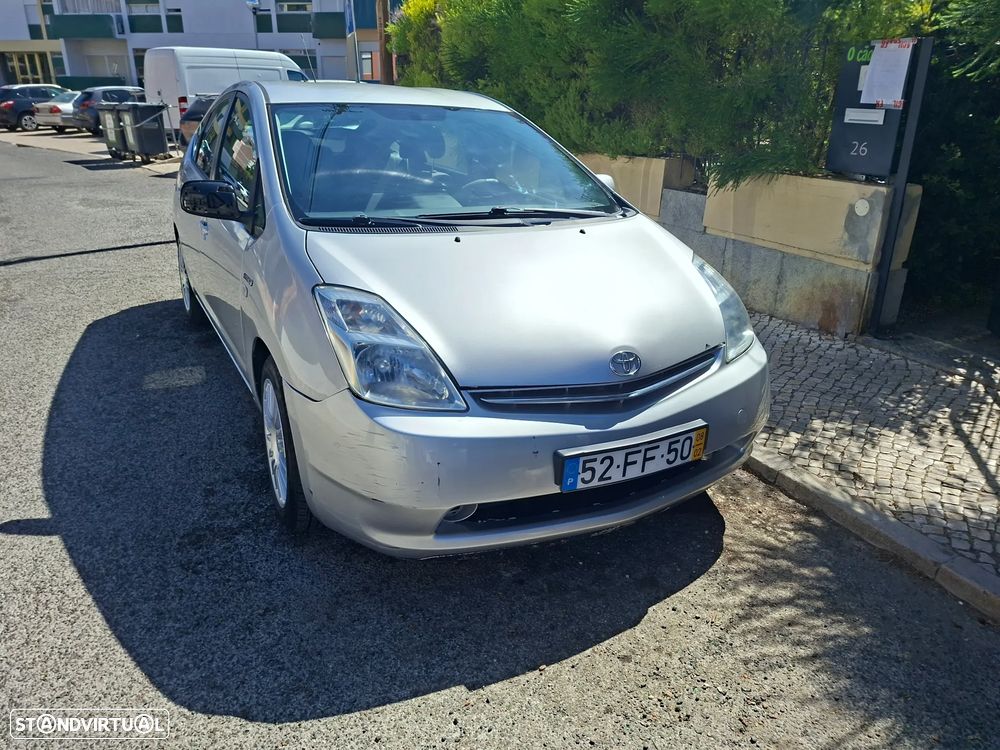 Toyota Prius 1.5 VVT-i HSD Sol - 6