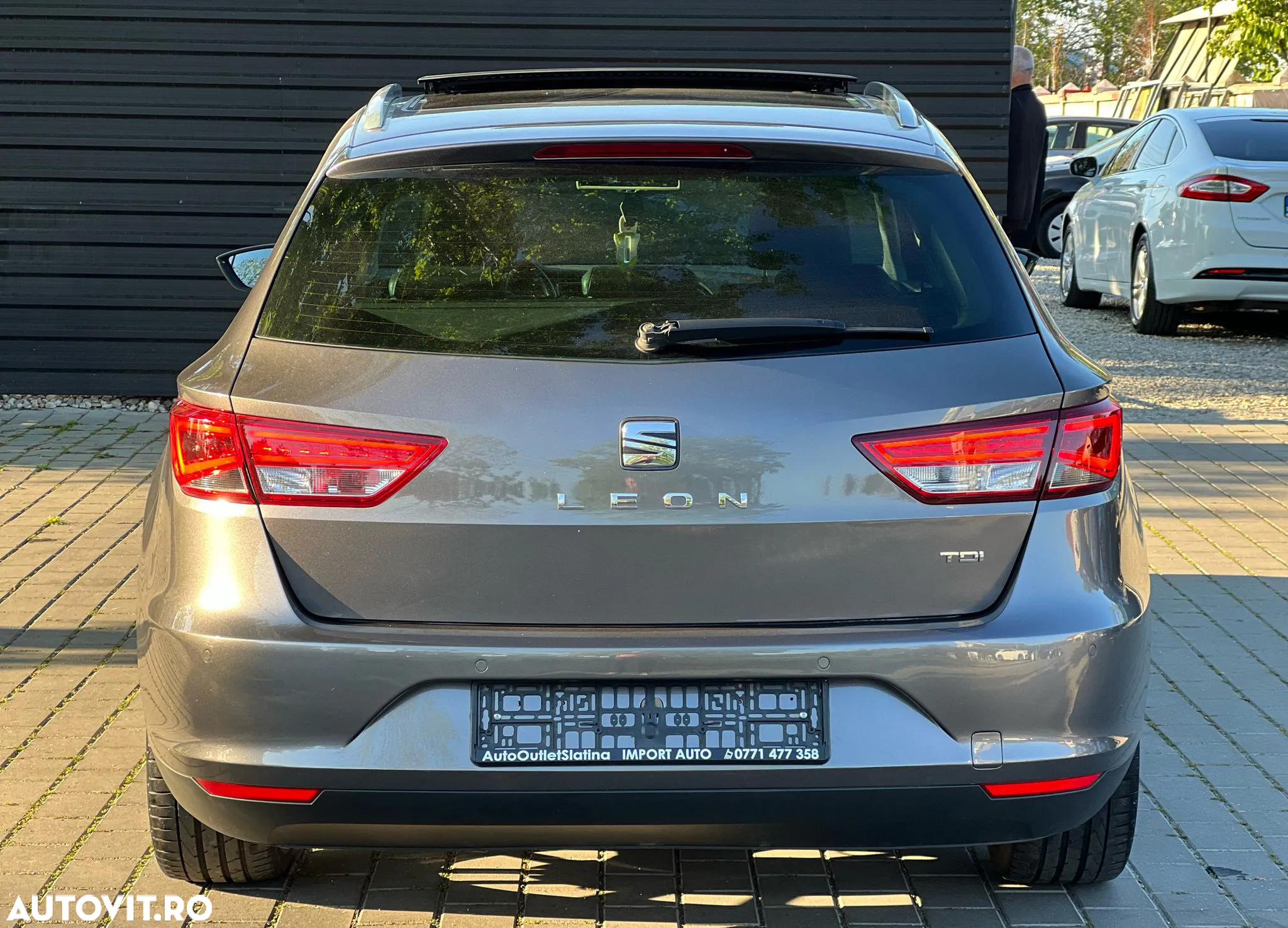 Seat Leon ST 1.6 TDI Start&Stop Ecomotive Style - 13